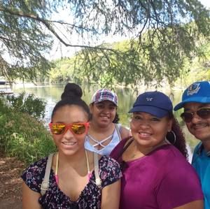 Meet your Posher, Perla